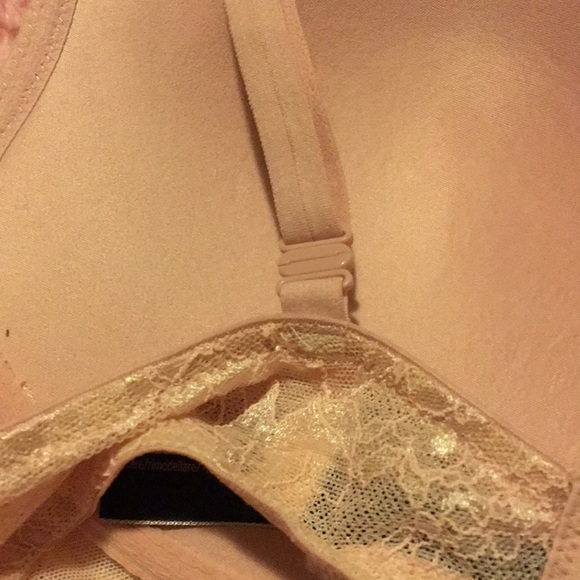 Victoria’s Secret ❤️ Demi Lace, push-up, underwire convertible straps Sz38C NEW - Picture 6 of 7